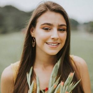 Meet your Posher, Lena